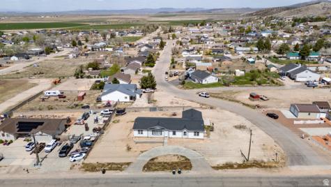 1637 E Midvalley Road Enoch UT 84721