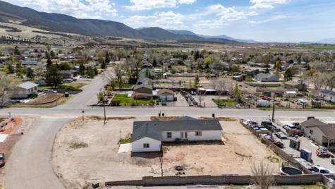 1637 E Midvalley Road Enoch UT 84721