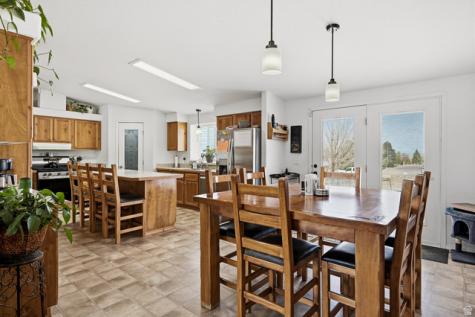 1637 E Midvalley Road Enoch UT 84721