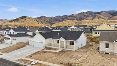 120 N 900 E Hyde Park UT 84318