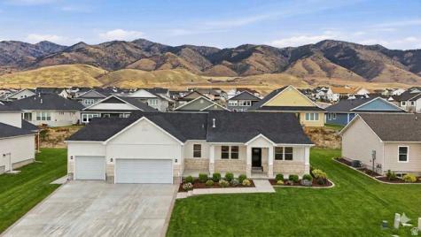120 N 900 E Hyde Park UT 84318