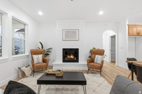 120 N 900 E Hyde Park UT 84318