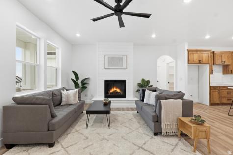 120 N 900 E Hyde Park UT 84318