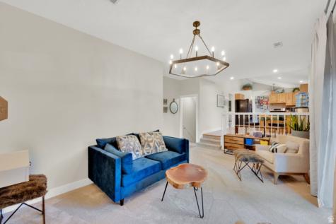 2098 E 10140 S Sandy UT 84092