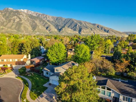 2098 E 10140 S Sandy UT 84092