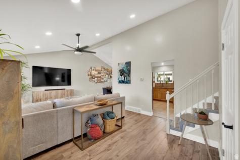 2098 E 10140 S Sandy UT 84092