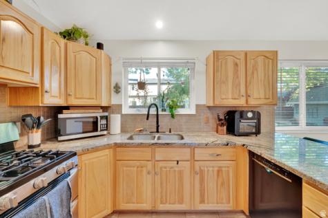 2098 E 10140 S Sandy UT 84092