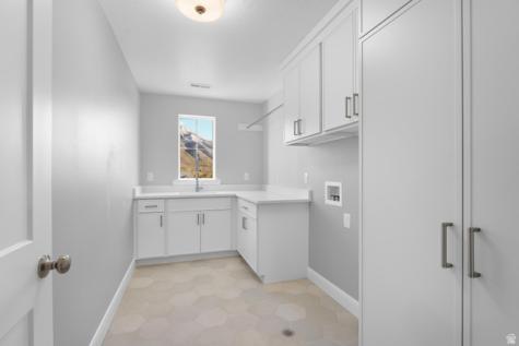1872 S 100 E Payson UT 84651