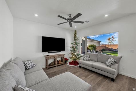 6034 S White Trails Drive St. George UT 84790