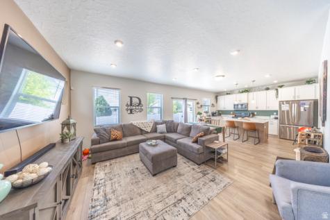 1117 S 1275 W Clearfield UT 84015