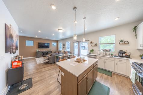 1117 S 1275 W Clearfield UT 84015