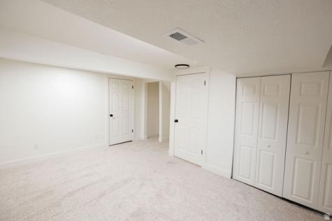 1012 W 2525 N Layton UT 84041