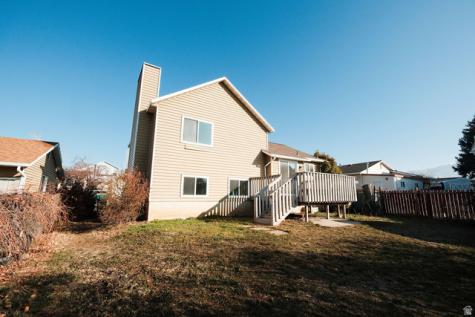 1012 W 2525 N Layton UT 84041