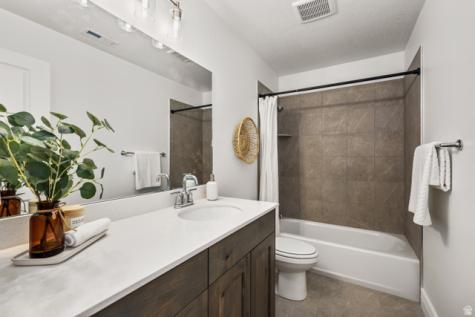 339 N 3250 W West Point UT 84015