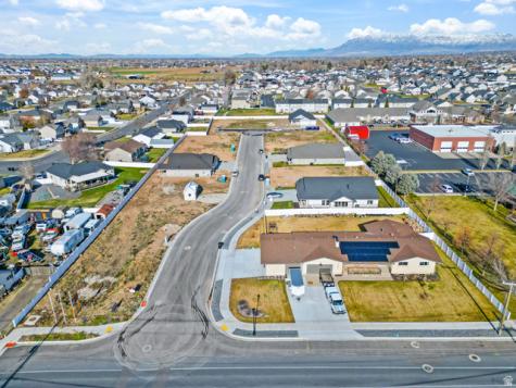 339 N 3250 W West Point UT 84015