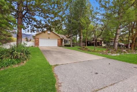 160 N 100 E Hyde Park UT 84318