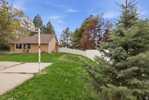 160 N 100 E Hyde Park UT 84318