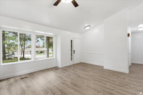 160 N 100 E Hyde Park UT 84318