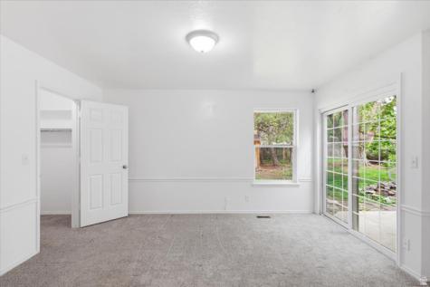160 N 100 E Hyde Park UT 84318