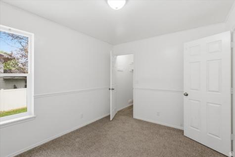 160 N 100 E Hyde Park UT 84318