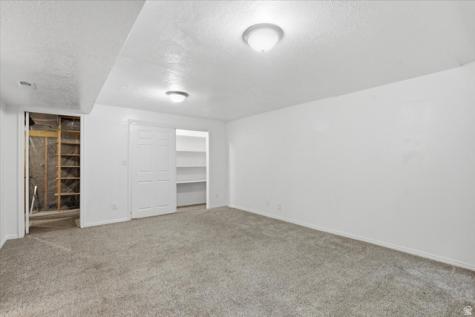 160 N 100 E Hyde Park UT 84318