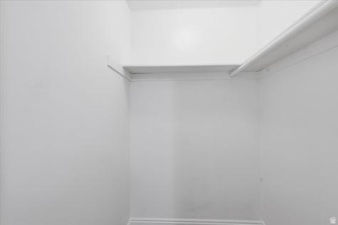 160 N 100 E Hyde Park UT 84318