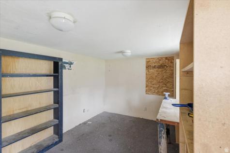 160 N 100 E Hyde Park UT 84318