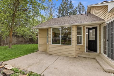 160 N 100 E Hyde Park UT 84318