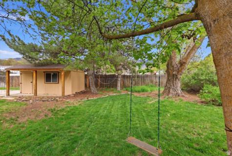 160 N 100 E Hyde Park UT 84318