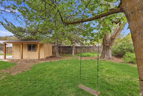 160 N 100 E Hyde Park UT 84318