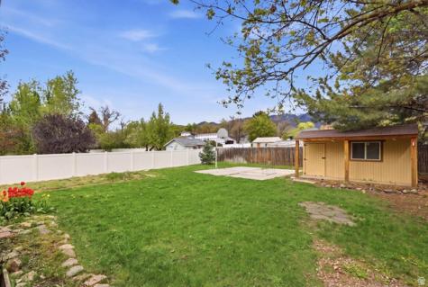 160 N 100 E Hyde Park UT 84318