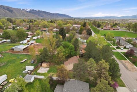 160 N 100 E Hyde Park UT 84318