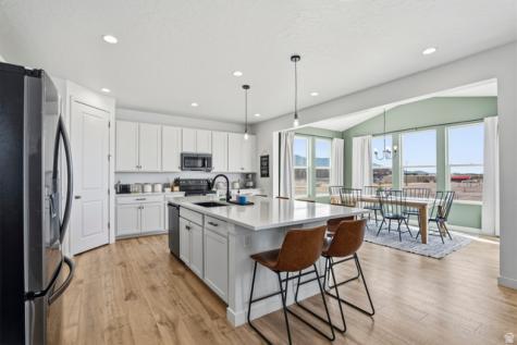 1208 E Coachline Way N Eagle Mountain UT 84005