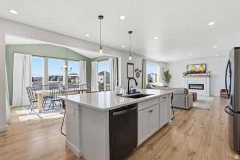 1208 E Coachline Way N Eagle Mountain UT 84005