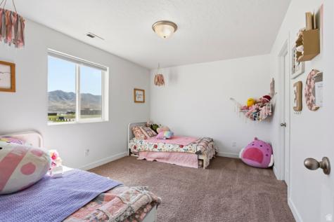 1208 E Coachline Way N Eagle Mountain UT 84005