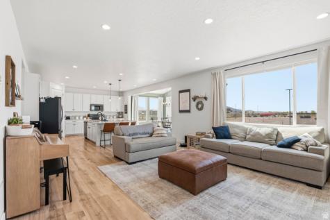 1208 E Coachline Way N Eagle Mountain UT 84005