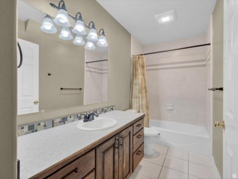 355 N 1100 E Hyde Park UT 84318