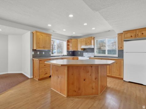 355 N 1100 E Hyde Park UT 84318