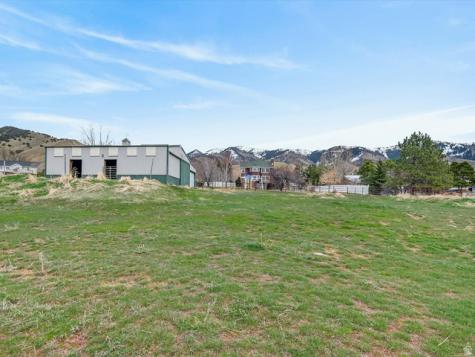 355 N 1100 E Hyde Park UT 84318