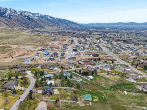 355 N 1100 E Hyde Park UT 84318