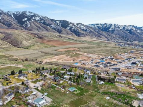 355 N 1100 E Hyde Park UT 84318