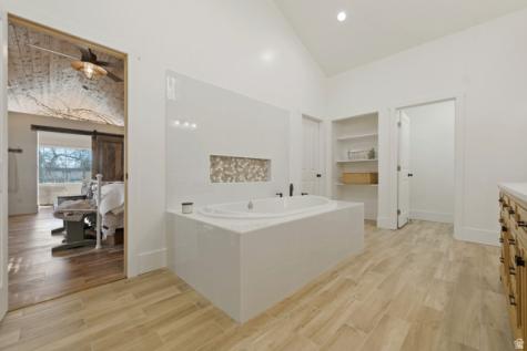 16 S 200 E Centerville UT 84014
