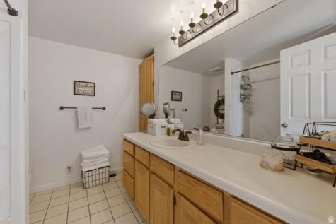 16 S 200 E Centerville UT 84014