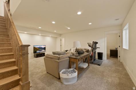 16 S 200 E Centerville UT 84014