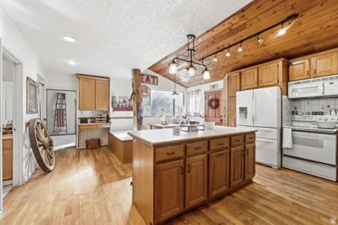 16 S 200 E Centerville UT 84014
