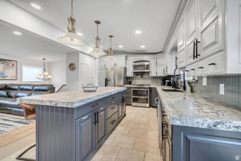 1697 E Bunkerhill Road E Holladay UT 84117