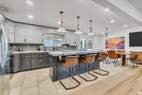 1697 E Bunkerhill Road E Holladay UT 84117
