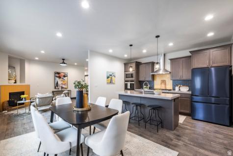 594 E Spruce Glen Road Murray UT 84107