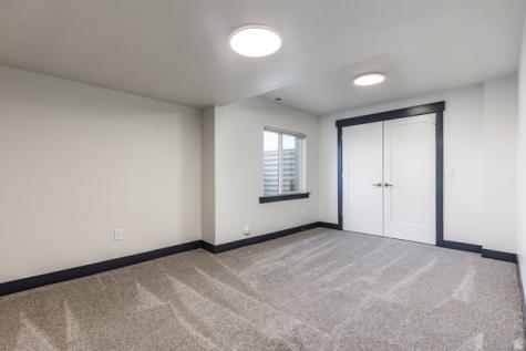 594 E Spruce Glen Road Murray UT 84107