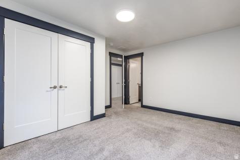 594 E Spruce Glen Road Murray UT 84107